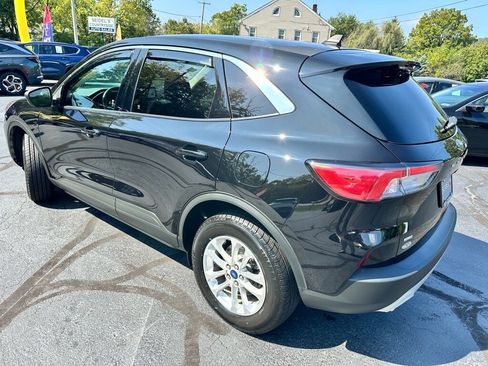 Used 2022 Ford Escape SE w/ Convenience Package image 4