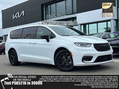 Used 2024 Chrysler Pacifica Limited