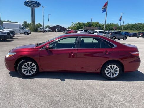 Used 2017 Toyota Camry LE FWD image 5