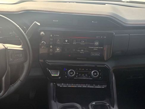 Used 2025 GMC Sierra 2500 AT4 w/ AT4 Premium Plus Package AWD/4WD image 17