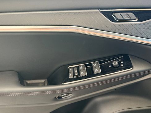 New 2025 Jeep Wagoneer S Limited AWD/4WD image 12