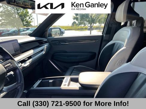Certified 2024 Kia EV9 GT-Line AWD/4WD image 36