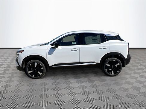 New 2026 Nissan Kicks SR image 4