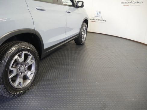 Used 2023 Honda Passport TrailSport image 4