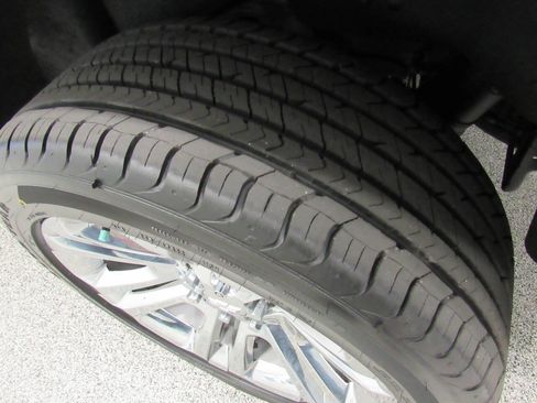 Used 2020 Chevrolet Tahoe Premier w/ Premier Plus Edition image 17