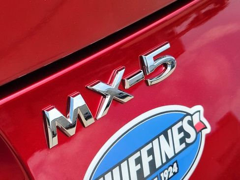 Used 2025 MAZDA MX-5 Miata Club RWD image 11