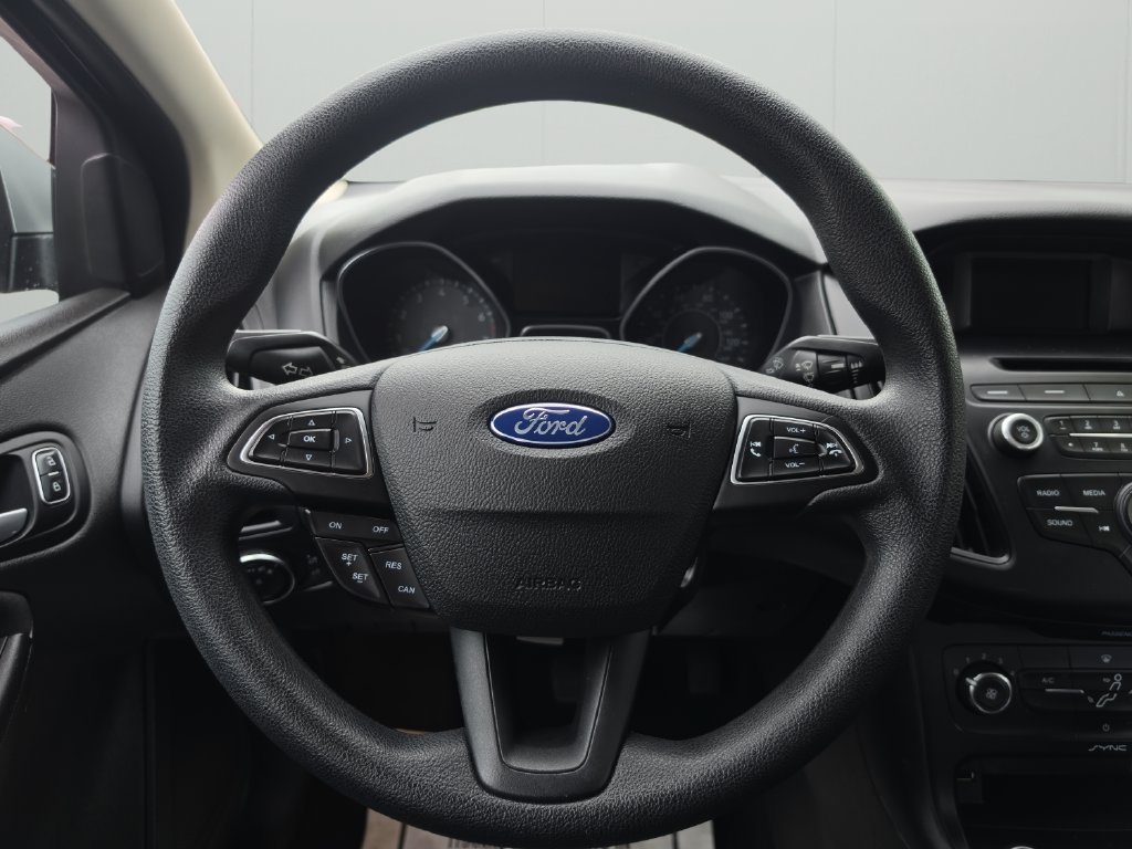 Used 2016 Ford Focus SE FWD image 11