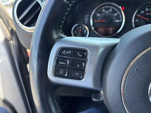 Used 2017 Jeep Wrangler Unlimited Rubicon AWD/4WD image 18
