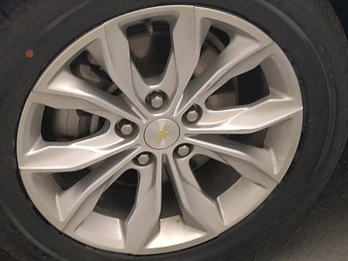 Used 2022 Chevrolet Malibu LT FWD image 31