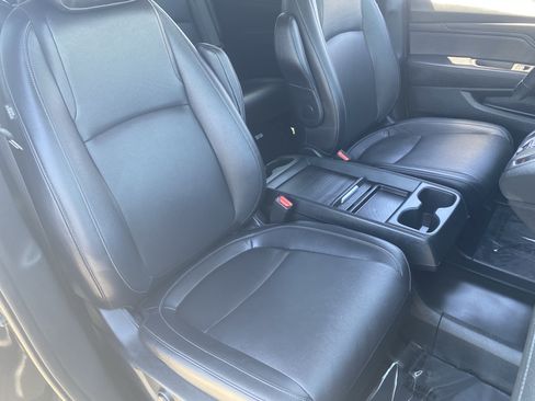 Used 2024 Honda Odyssey EX-L image 9