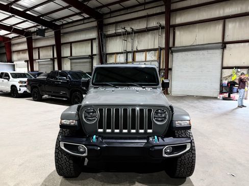Used 2021 Jeep Wrangler Unlimited Sahara AWD/4WD image 10