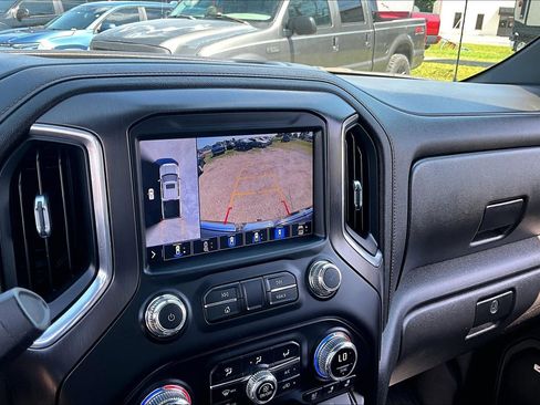 Used 2020 GMC Sierra 1500 AT4 w/ AT4 Premium Package AWD/4WD image 23