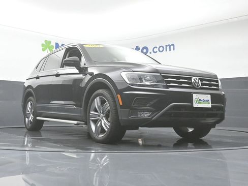 Used 2020 Volkswagen Tiguan SEL image 30
