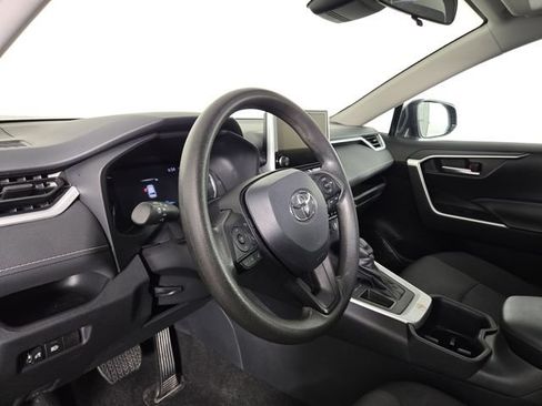 Used 2025 Toyota RAV4 XLE FWD image 14