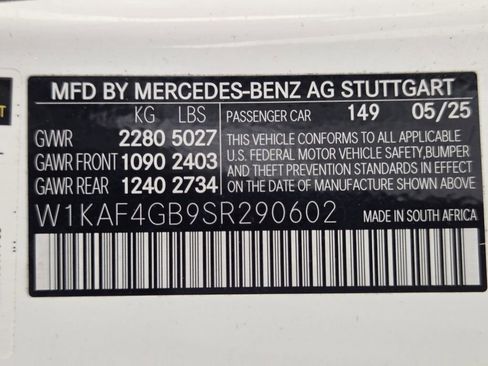 Used 2025 Mercedes-Benz C 300 Sedan w/ Winter Package image 33