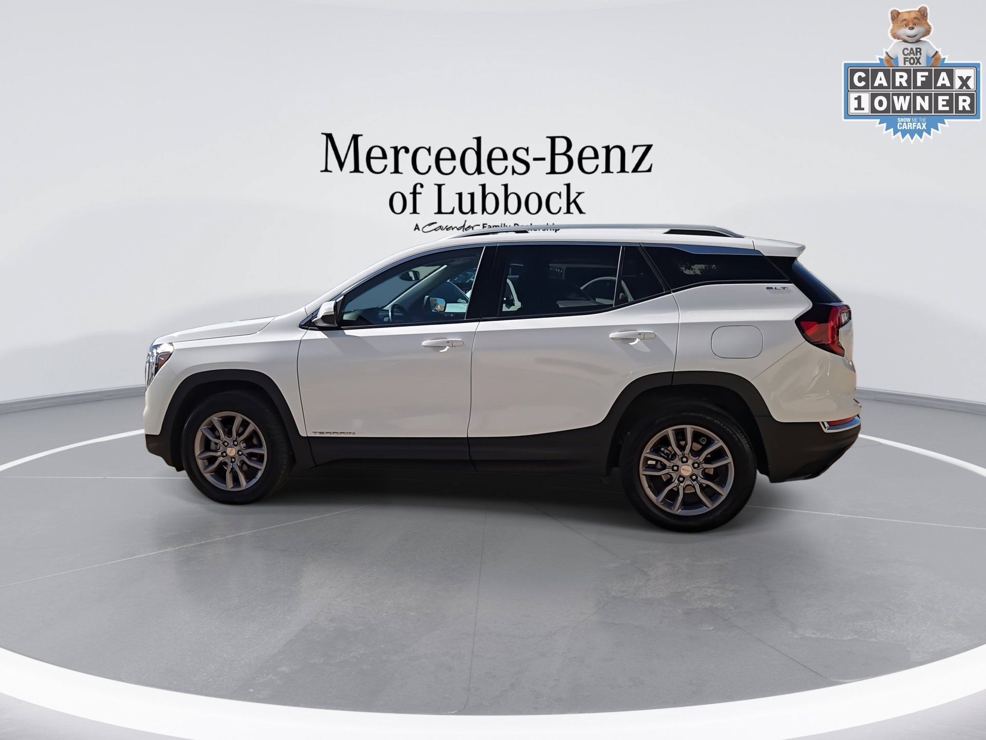 Used 2024 GMC Terrain SLT AWD/4WD image 6