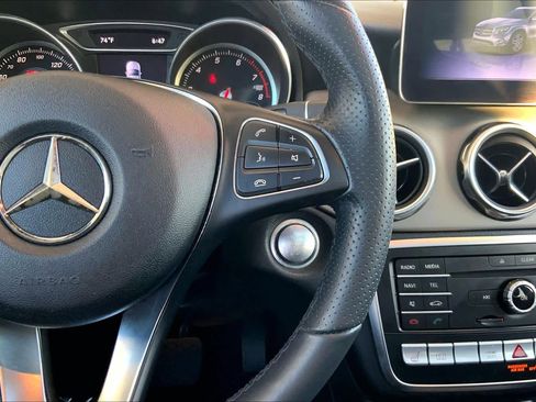 Used 2019 Mercedes-Benz GLA 250 4MATIC image 22