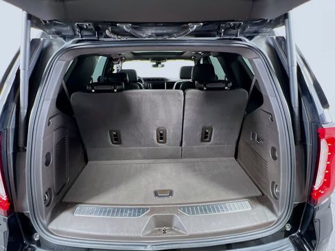 Certified 2022 GMC Yukon Denali AWD/4WD image 28