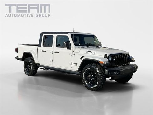 Certified 2022 Jeep Gladiator Willys image 1