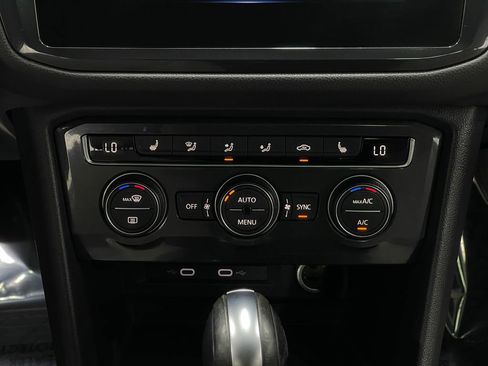 Used 2021 Volkswagen Tiguan SE R-Line image 24