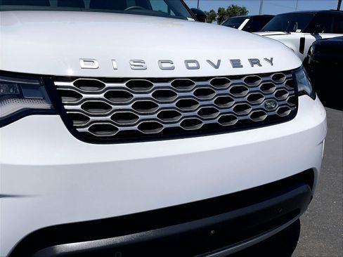 Used 2025 Land Rover Discovery S AWD/4WD image 31
