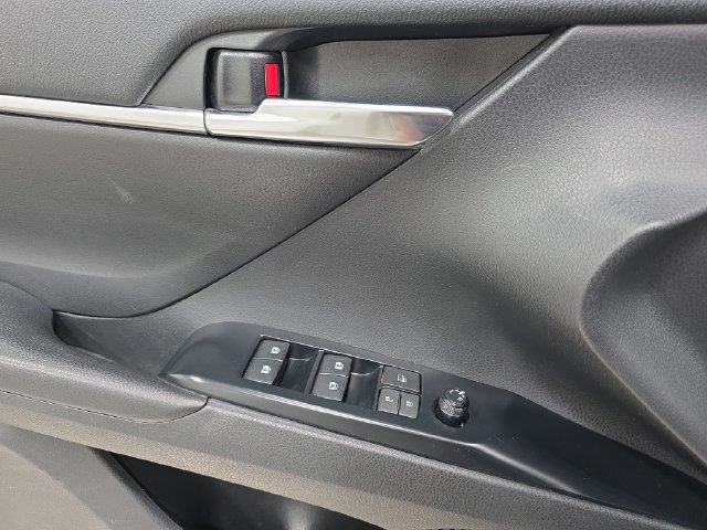 Used 2020 Toyota Camry SE AWD/4WD image 28