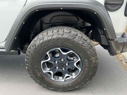Used 2022 Jeep Wrangler Unlimited Rubicon 4xe AWD/4WD image 89