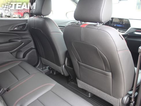 Used 2025 Chevrolet Trax RS w/ Driver Confidence Package FWD image 23