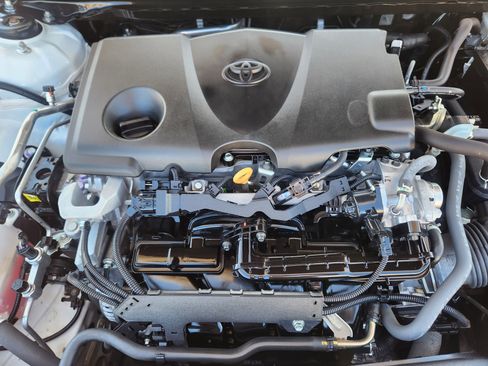 Used 2024 Toyota Camry LE image 21