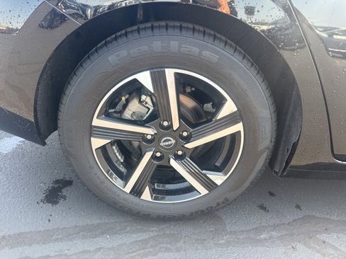 Used 2024 Nissan Sentra SV image 25