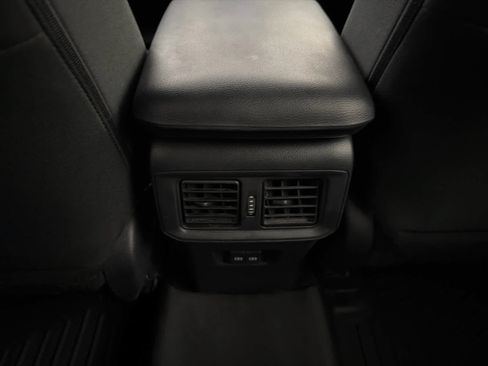 Used 2022 Toyota RAV4 SE AWD/4WD image 21