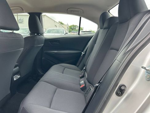Used 2025 Toyota Corolla LE FWD image 21