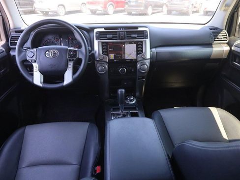 Used 2022 Toyota 4Runner SR5 Premium w/ Moonroof Package AWD/4WD image 21