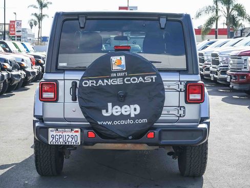 Used 2020 Jeep Wrangler Unlimited Sahara image 5