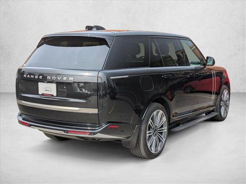 Certified 2025 Land Rover Range Rover Long Wheelbase SE AWD/4WD image 5
