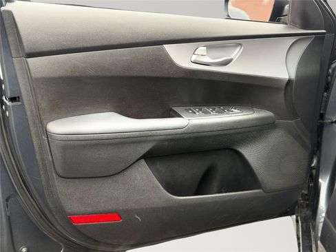 Used 2024 Kia Forte LXS FWD image 13
