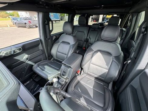 Used 2025 Ford Bronco Outer Banks AWD/4WD image 18