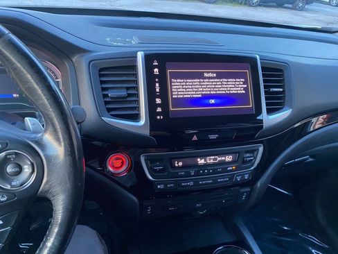 Used 2018 Honda Pilot Touring image 20