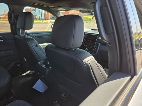 Used 2026 GMC Acadia AT4 w/ Super Cruise Package AWD/4WD image 44