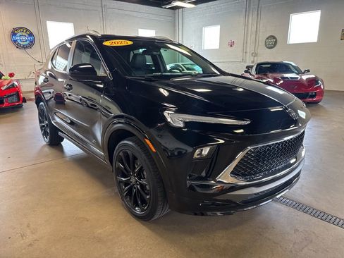 Used 2025 Buick Encore GX Sport Touring w/ Experience Buick Package AWD/4WD image 4