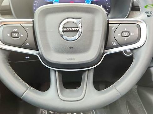 Used 2024 Volvo XC40 B5 Plus w/ Protection Package Premier AWD/4WD image 59