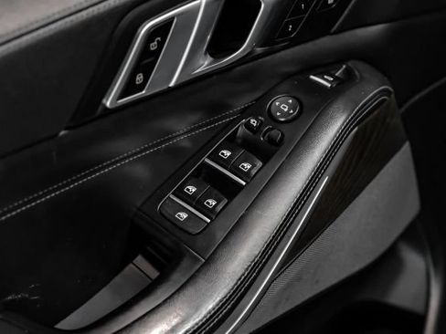 Used 2020 BMW X5 M50i AWD/4WD image 40