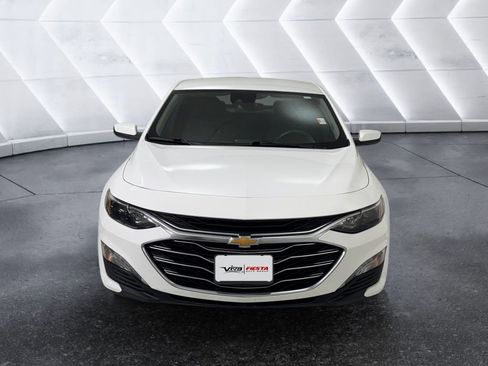 Used 2024 Chevrolet Malibu LT image 2