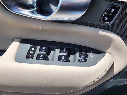 New 2025 Volvo XC90 B6 Plus w/ Protection Package Premier