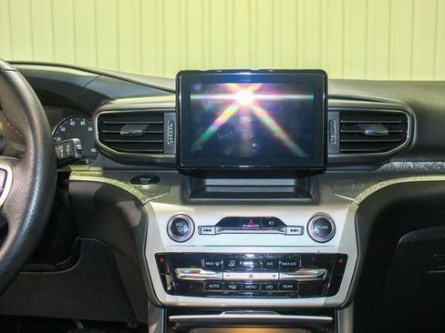 Used 2022 Ford Explorer Timberline image 12