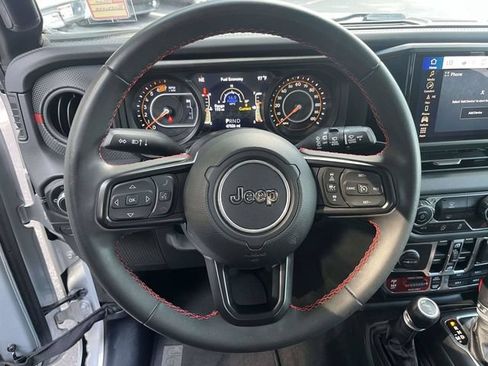 Used 2024 Jeep Wrangler Unlimited Rubicon w/ Technology Group AWD/4WD image 21