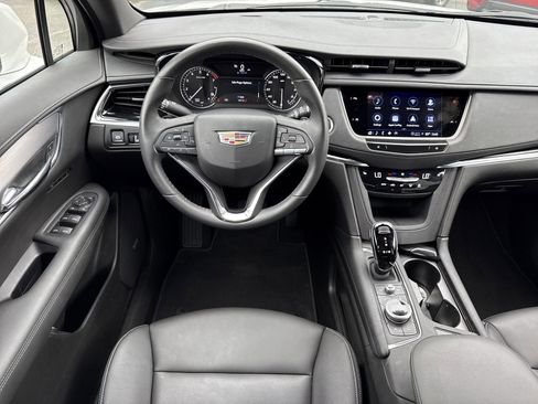 Used 2024 Cadillac XT6 Luxury FWD image 15