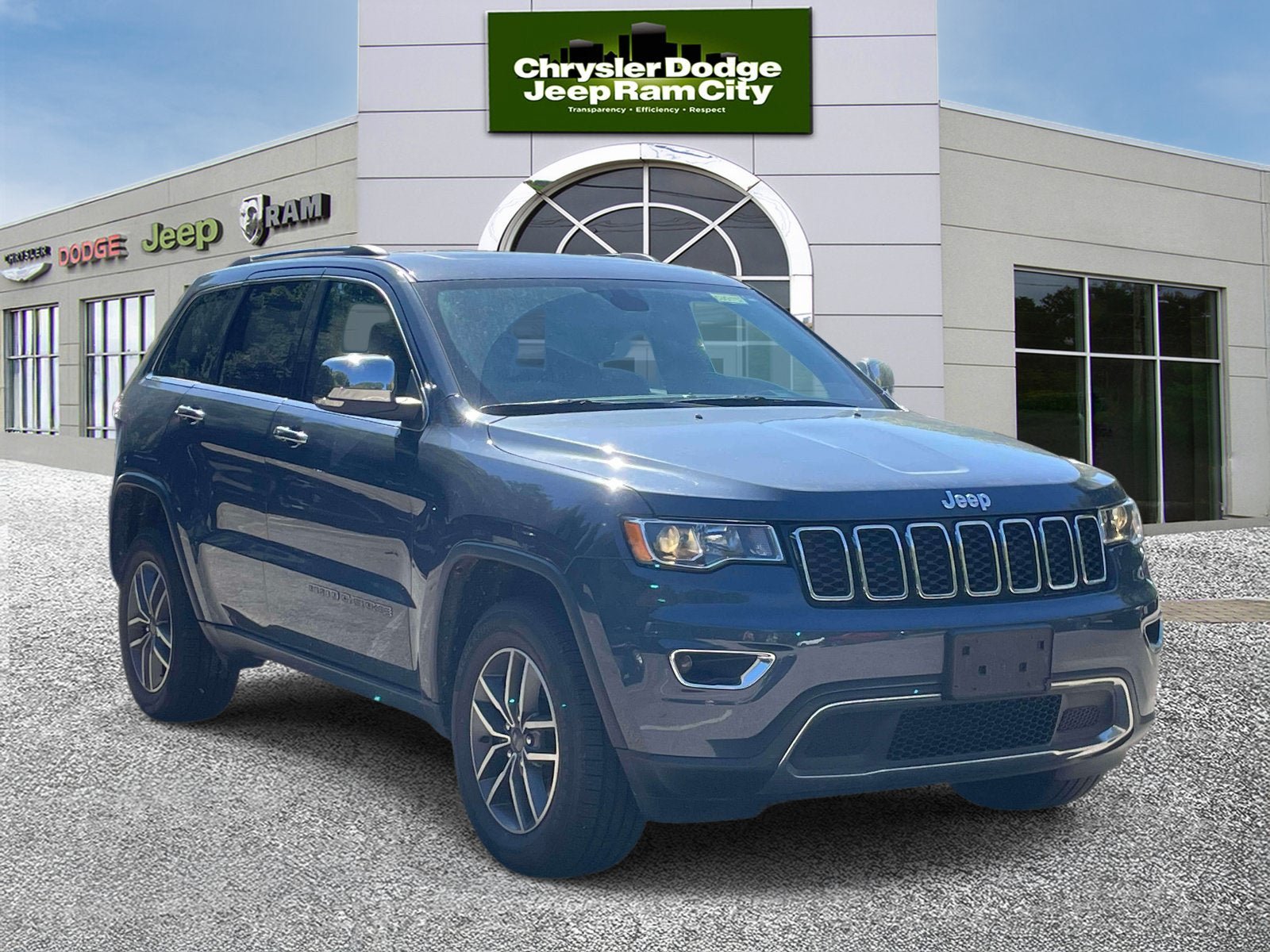 Used 2021 Jeep Grand Cherokee Limited AWD/4WD image 4