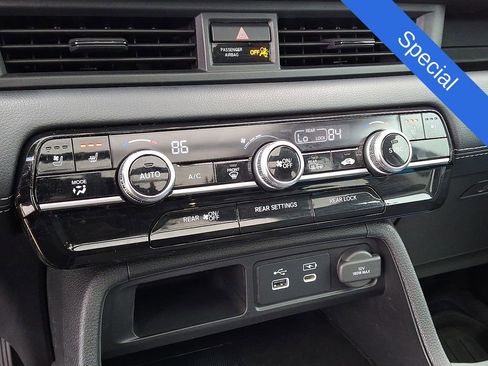 Certified 2023 Honda Pilot Elite image 16