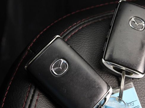 Used 2021 MAZDA CX-5 Carbon Edition image 30